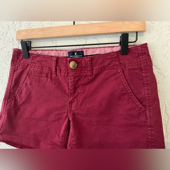 American Eagle Outfitters Women's Burgundy Stretch Shortie Shorts - Picture 3 of 7
